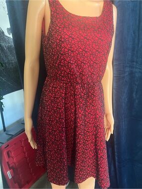 Spoiled Red and Black Leaf Pattern Midi Dress